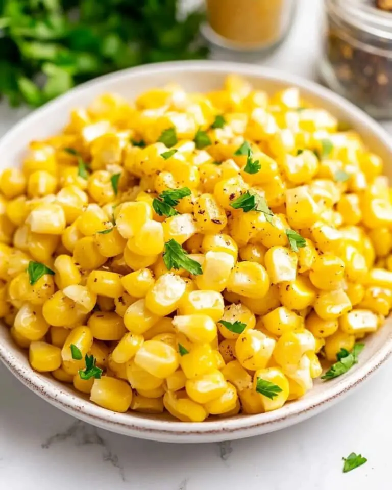 Slow Cooker Creamed Corn with Green Chiles Recipe