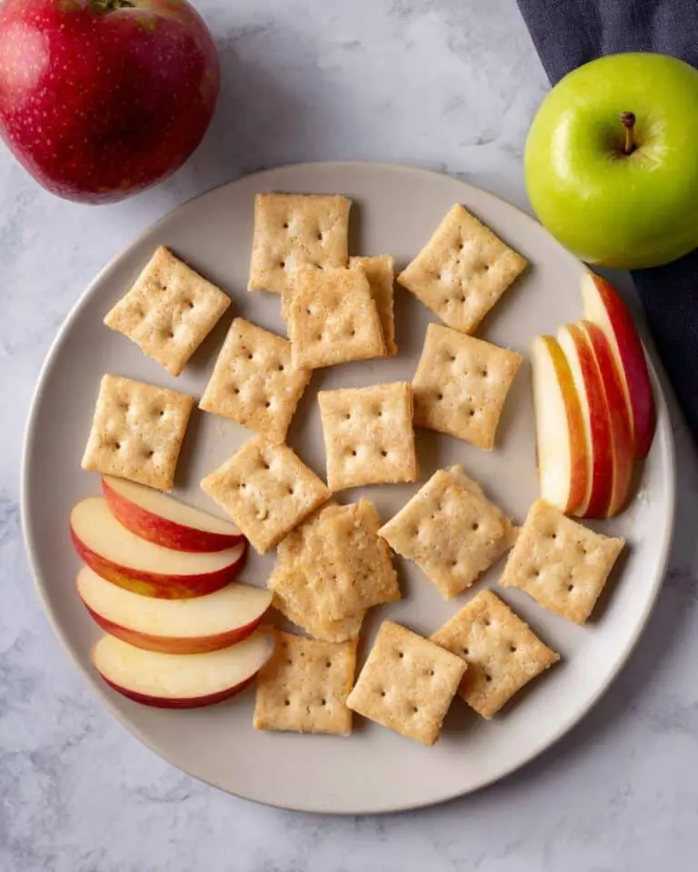 Vegan Cinnamon Apple Shortbread Bars Recipe